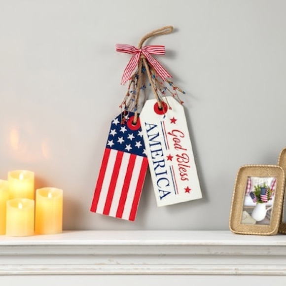 Festive American Flag Hanging Tags - Picture 2 of 5